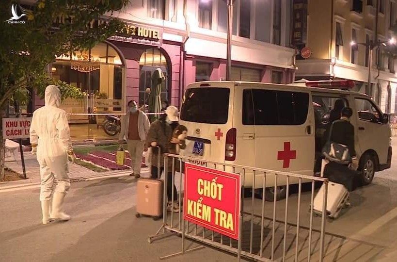 ký giấy cho ca dương tính rời khu cách ly Covid-19 ảnh 1 ky giay cho ca duong tinh roi khu cach ly Covid-19 anh 1