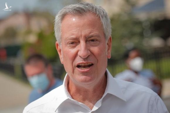 Thị trưởng New York Bill de Blasio ở Brooklyn tháng 9/2020. Ảnh: Reuters.