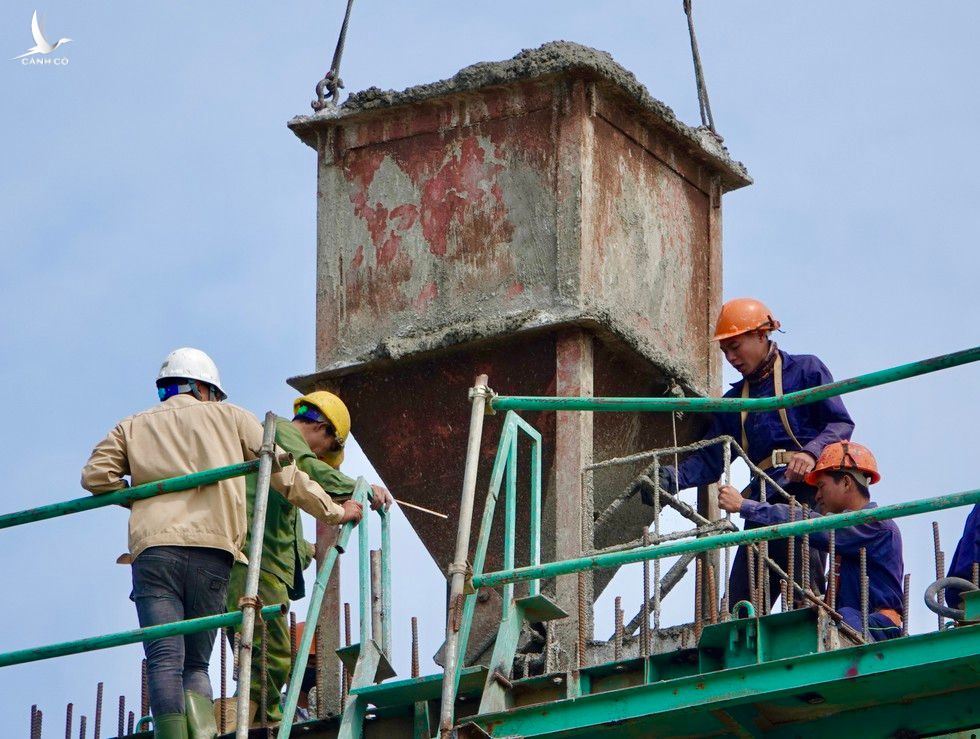 Cận cảnh 'siêu' công trình cống thủy lợi lớn nhất Việt Nam 3.300 tỉ đồng - ảnh 6
