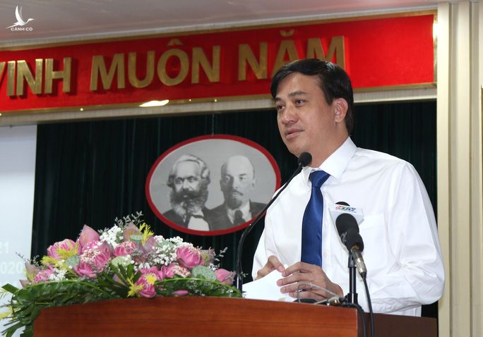 Phó chủ tịch UBND TP HCM Lê Hòa Bình liên tục nhắc đầu đội pháp lý, chân đi thực tiễn! - Ảnh 1.