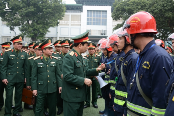 Tướng Phan Văn Giang giao nhiệm vụ đặc biệt cho Lữ đoàn cận vệ thép - Ảnh 2.