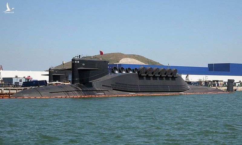 Tên lửa 'bí ẩn' phóng từ tàu ngầm của Trung Quốc đe dọa Mỹ - ảnh 1