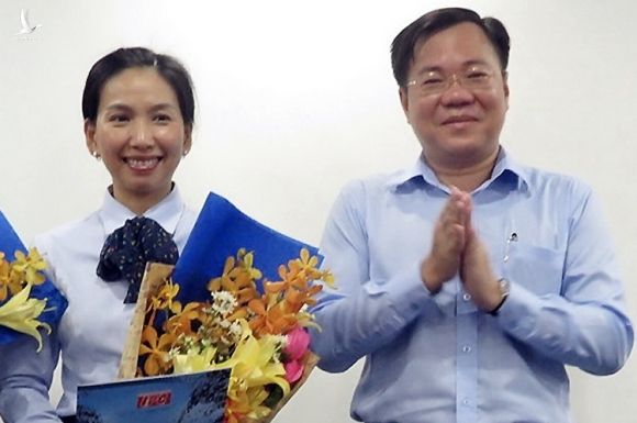 Bà Hồ Thị Thanh Phúc (trái) và Tề Trí Dũng hồi năm 2017. Ảnh: Sadeco.