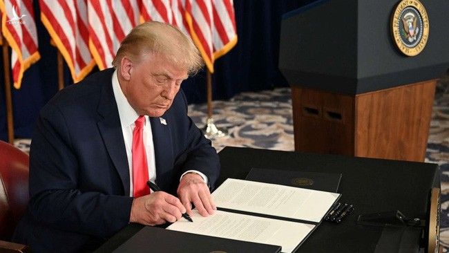 Đây là sắc lệnh Trump ký trong những giờ cuối cùng tại nhiệm - Ảnh 1.