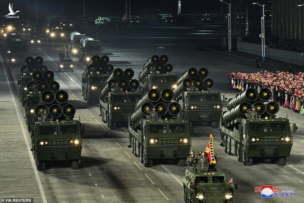 Triều Tiên đã có ít nhất một lần diễu binh vào buổi tối như thế này.