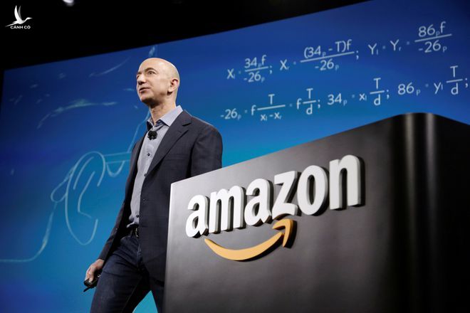 Tỉ phú Jeff Bezos sẽ nhường lại vị trí CEO của Amazon trong năm nay /// Reuters