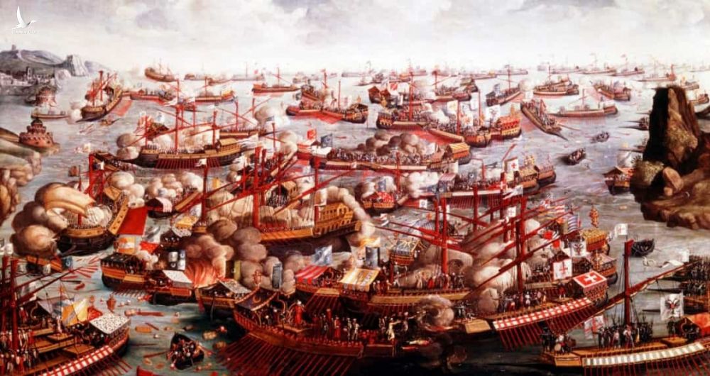 Top 10 trận chiến trên biển lớn nhất trong lịch sử thế giới - Ảnh 5.