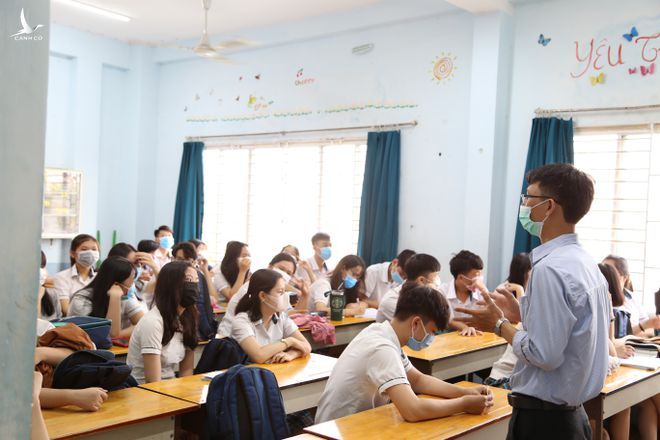 Học sinh Đồng Nai chính thức nhập học lại vào ngày 17.2 - ảnh 1