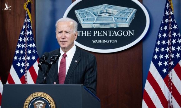 Tổng thống Joe Biden phát biểu trong chuyến thăm Lầu Năm Góc ở thủ đô Washington hôm 10/2. Ảnh: AFP.