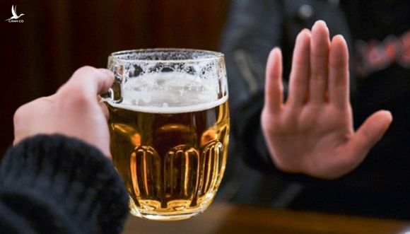 Trước khi uống rượu bia ngày Tết, người dân cần biết thông tin này - 1