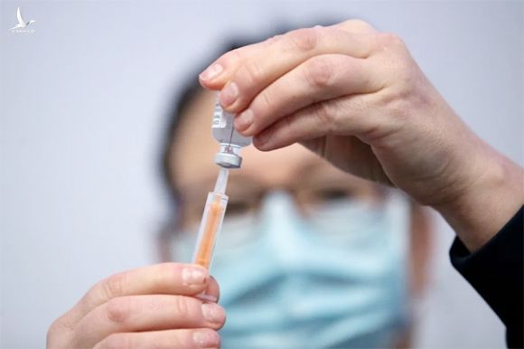 Vắc xin Covid-19 bắt đầu phát huy tác dụng ở Anh