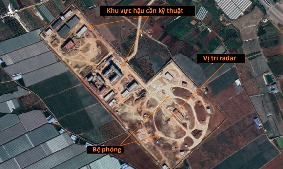 Vị trí trận địa phòng không tại thành phố Mông Tự. Ảnh: Google Earth.