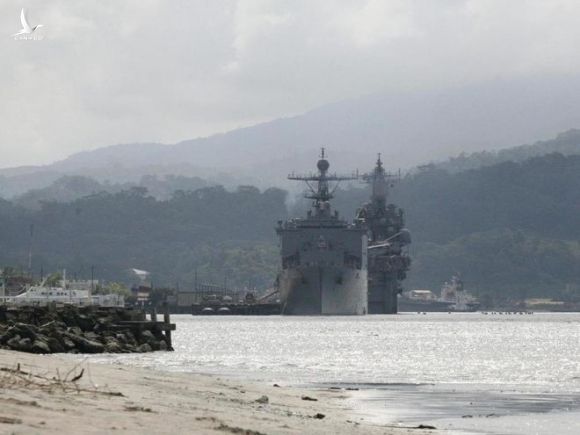 Các tàu chiến Mỹ cập cảng Subic vào tháng 10.2014 /// REUTERS