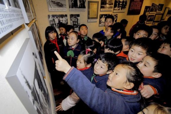 Hãng tin Bloomberg: Trẻ em Trung Quốc sẽ học tư tưởng Tập Cận Bình - Ảnh 1.