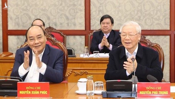 Tổng bí thư, Chủ tịch nước Nguyễn Phú Trọng và Thủ tướng Nguyễn Xuân Phúc tại phiên họp sáng 18/2. Ảnh: TTXVN