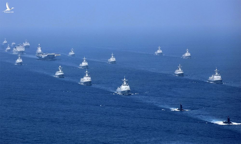 Chiến hạm Trung Quốc tham gia lễ duyệt binh tại thành phố Tam Á, Hải Nam, tháng 4/2018. Ảnh: PLA.