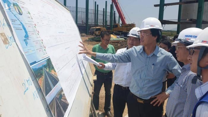 Lãnh đạo Ban quản lý dự án thường xuyên kiểm tra tiến độ dự án cao tốc Dầu Giây - Phan Thiết để đốc thúc tiến độ và xử lý những khó khăn, vướng mắc tại công trường.