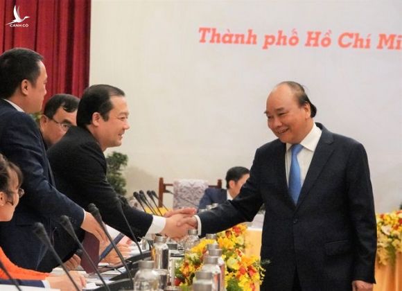 Thủ tướng Nguyễn Xuân Phúc: ‘Chúng ta phải tự cứu mình trước’ - ảnh 1