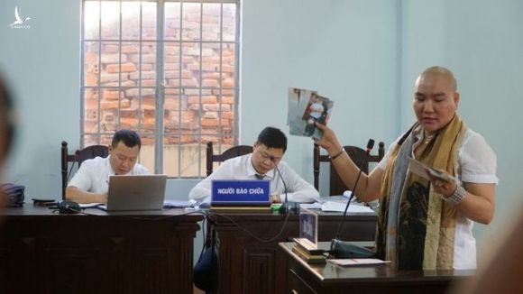 Phiên tòa xét xử bị cáo Trần Thị Ngọc Nữ lại tiếp tục tạm dừng - ảnh 3