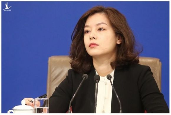 Cô Trương Kinh, phiên dịch viên của Bộ Ngoại giao Trung Quốc /// Chụp màn hình SCMP