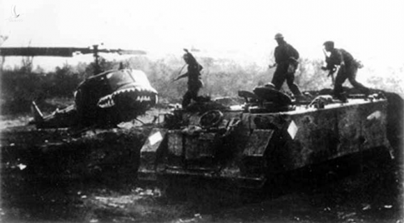 Mãnh Hổ xe tăng VN gầm thét trên nóc hầm, Đại tá Lữ đoàn trưởng Dù khét tiếng giả chết - Ảnh 4.
