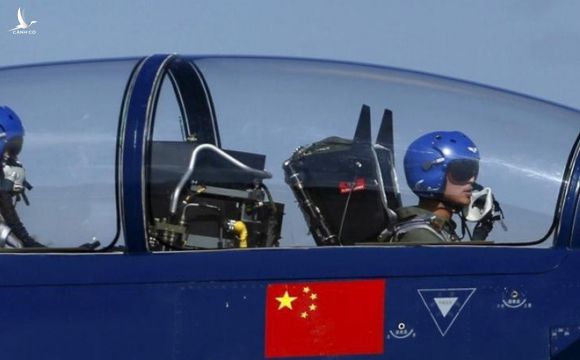 Trung Quốc bỏ đào tạo phi công quân sự theo kiểu ‘bảo mẫu’ để bắt kịp phi công Mỹ