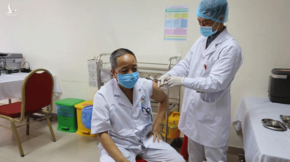 Bắc Ninh bắt đầu tiêm vắc xin phòng Covid-19 đợt 1 cho 2.900 người /// ẢNH B.N