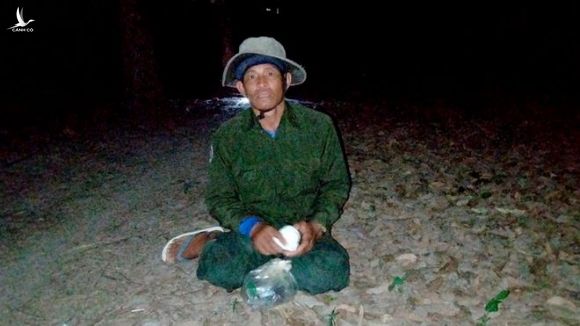 Nguyễn Văn Hoàng thời điểm bị lực lượng phòng, chống dịch huyện Tân Châu bắt giữ /// Ảnh: Ban chỉ đạo Phòng chống dịch bệnh tỉnh Tây Ninh cung cấp