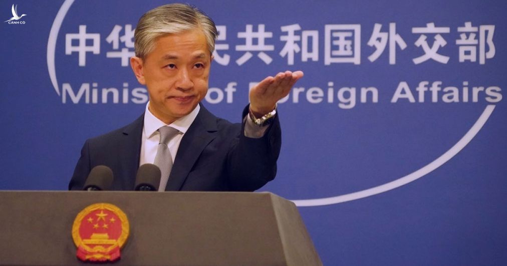 Phát ngôn viên Bộ Ngoại giao Trung Quốc Uông Văn Bân: Nhật Bản cần “sửa chữa sai lầm” nếu không sẽ phải đối mặt “những thách thức nghiêm trọng”.