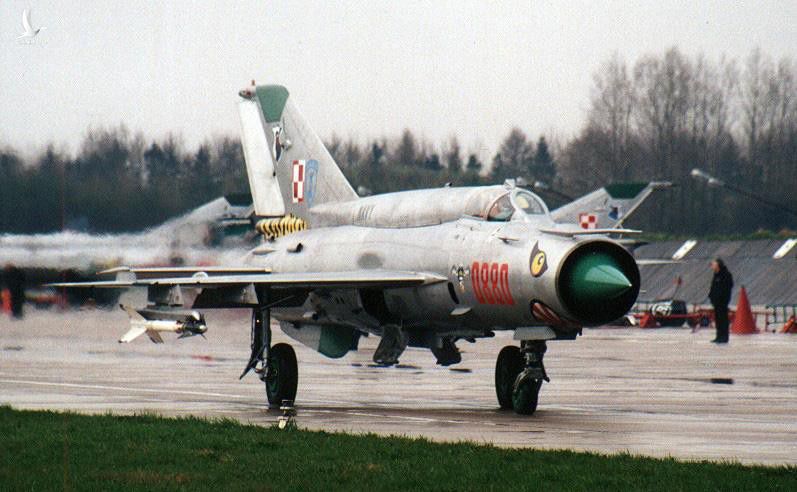 Việt Nam từng biên chế số lượng lớn MiG-21Bis, phiên bản mạnh ngang F-16 của Mỹ - Ảnh 1.