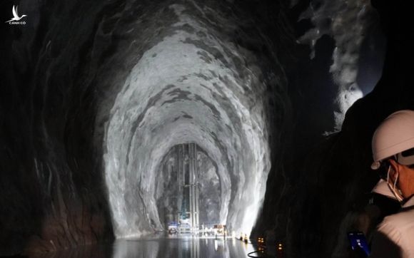 Xuống kho ngầm lớn nhất Đông Nam Á đang xây dựng ở Việt Nam, sâu 200m so với mực nước biển - Ảnh 1.