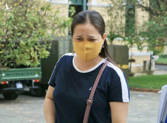 Nữ tiếp viên hàng không bị Mercedes tông: Bị cáo sang tên nhà để đền mà 1 đồng... không có - ảnh 2
