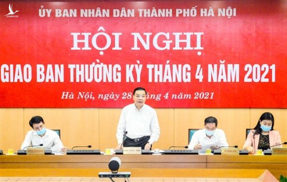 Chủ tịch Hà Nội: Nâng cảnh báo nguy cơ dịch COVID-19 lên mức cao - 1