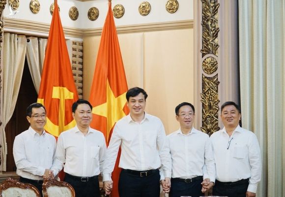 Bí thư huyện Bình Chánh làm Giám đốc Sở Xây dựng TP.HCM - ảnh 2