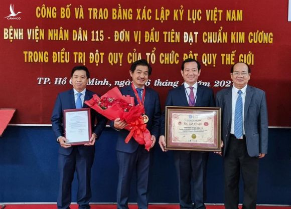 Bệnh viện đầu tiên của Việt Nam đạt chuẩn kim cương về điều trị đột quỵ - Ảnh 1.