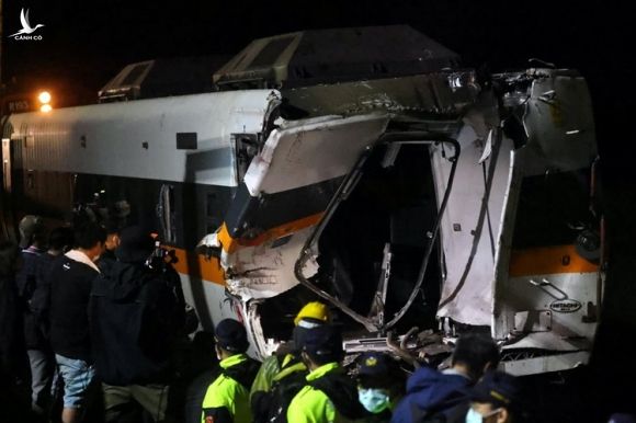 Hiện trường vụ tai nạn khiến 50 người thiệt mạng trong đường hầm huyện Hoa Liên, đảo Đài Loan hôm 2/4. Ảnh: Reuters.