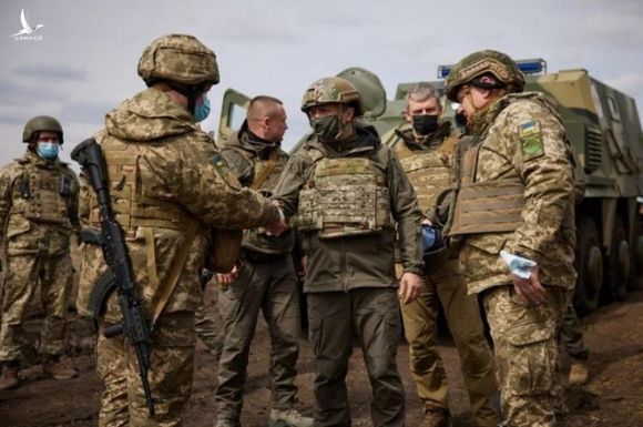  Nga – Ukraine liên tiếp nắn gân nhau: Đừng đùa với lửa - Ảnh 4.