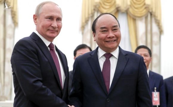 Ông Putin, ông Tập chúc mừng tân Chủ tịch nước Nguyễn Xuân Phúc - Ảnh 1.