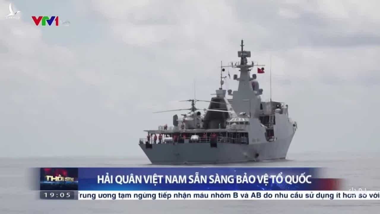 Tàu hộ vệ Việt Nam diễn tập chiến đấu trên Biển Đông