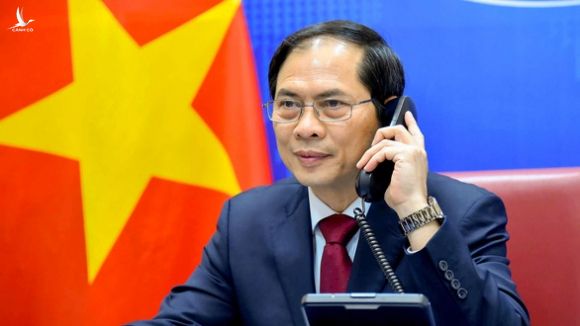 Việt Nam đề nghị Trung Quốc giải quyết bất đồng Biển Đông - Ảnh 1.