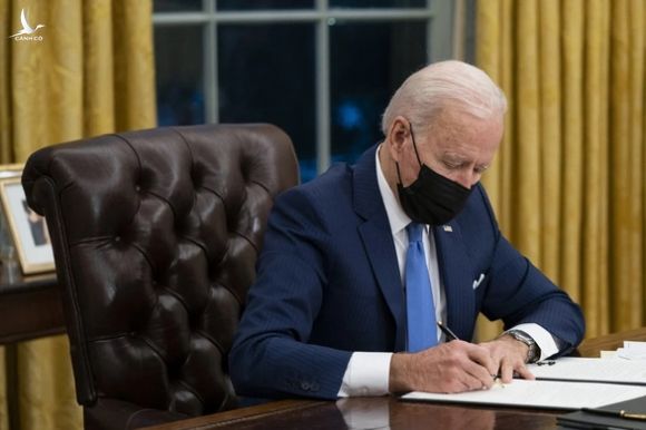 Ông Biden đề xuất chi tiêu quốc phòng 715 tỉ USD chống lại thách thức hàng đầu Trung Quốc - Ảnh 1.