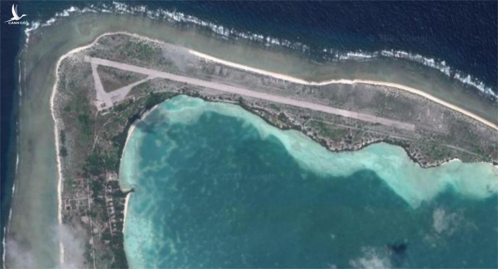 Ảnh chụp vệ tinh đường băng trên đảo Kanton.