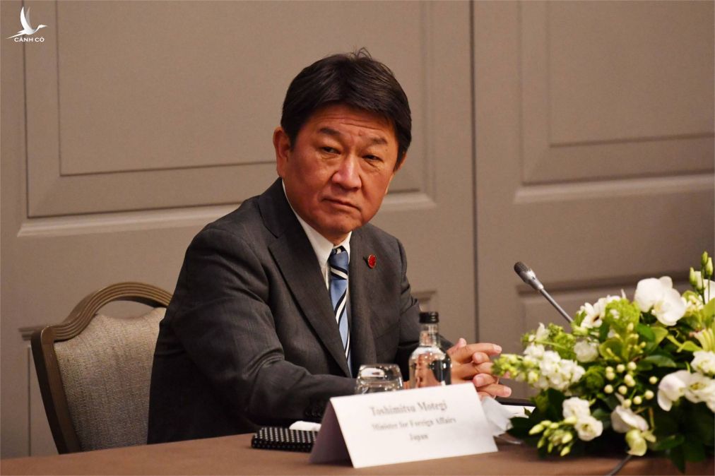 Bộ trưởng Ngoại giao Nhật Bản Toshimitsu Motegi bày tỏ quan ngại sâu sắc về các hành động đơn phương của Trung Quốc nhằm thay đổi hiện trạng ở Biển Đông và Hoa Đông