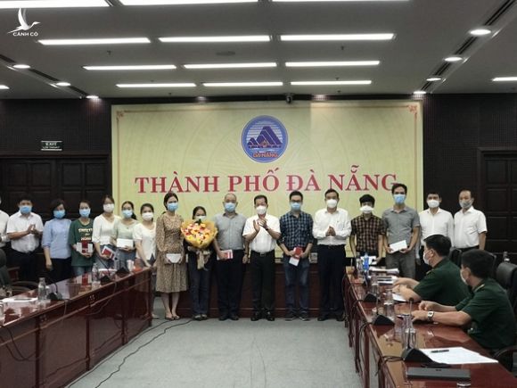 Đà Nẵng cử 10 bác sĩ và điều dưỡng chi viện chống dịch cho Bắc Giang - Ảnh 1.