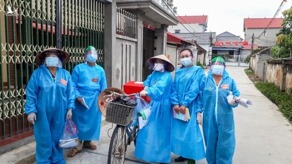Tâm dịch Bắc Giang: Tổ bầu cử đạp xe chở hòm phiếu đến tận nhà để dân bầu cử - Ảnh 9.