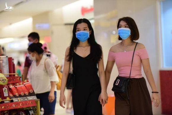 NÓNG: Người dân TP.HCM hạn chế ra đường khi không cần thiết từ 0h ngày 22-5 - Ảnh 1. NÓNG: Người dân TP.HCM hạn chế ra đường khi không cần thiết từ 0h ngày 22-5 - Ảnh 1.