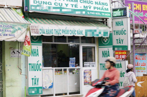 TP.HCM: Tất cả người mua thuốc có triệu chứng hô hấp phải khai báo y tế - Ảnh 1. TP.HCM: Tất cả người mua thuốc có triệu chứng hô hấp phải khai báo y tế - Ảnh 1.