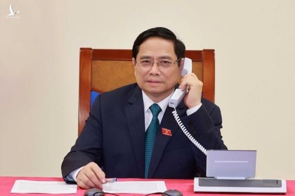 Thủ tướng Phạm Minh Chính từng điện đàm với Thủ tướng Lào Phankham Viphavanh hôm 6.4. Ảnh: Bộ Ngoại giao.