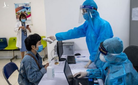 Nóng: Phát hiện 4 sinh viên Trường Đại học Y Dược Thái Bình dương tính với SARS-CoV-2 Nóng: Phát hiện 4 sinh viên Trường Đại học Y Dược Thái Bình dương tính với SARS-CoV-2