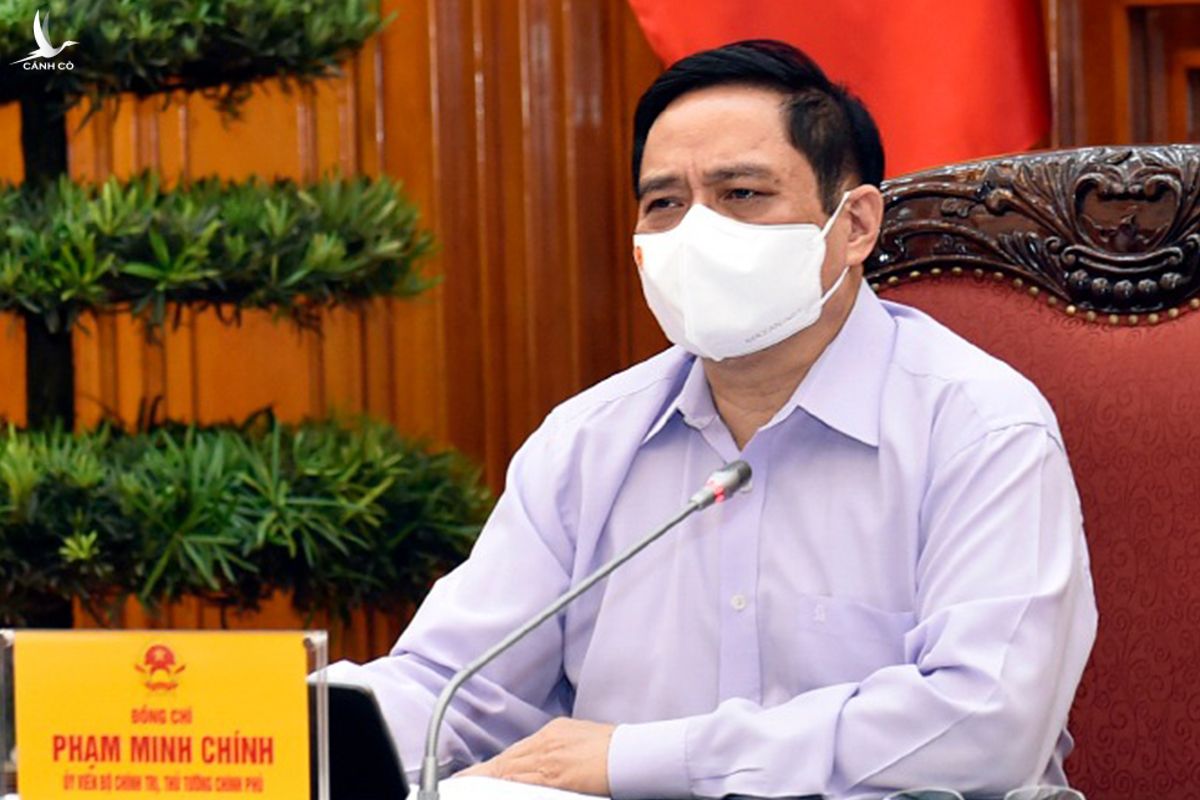 Thủ tướng Phạm Minh Chính chủ trì cuộc họp về chủ trương xây dựng đường cao tốc, ngày 21/5. Ảnh: VGP